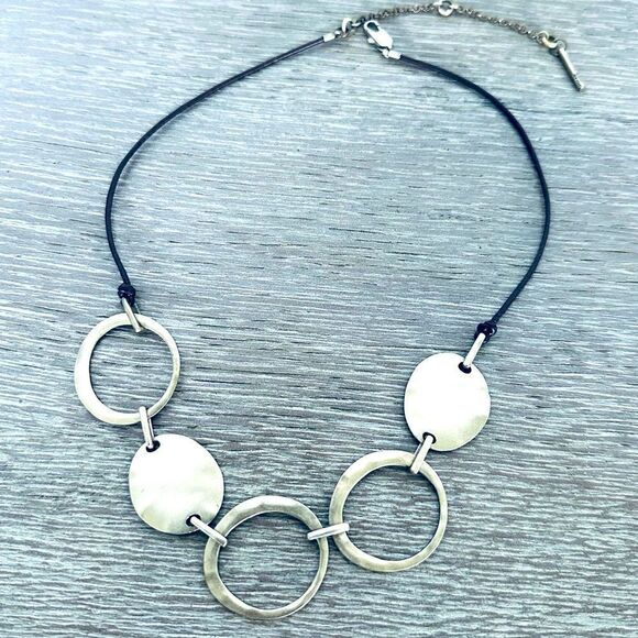 Kenneth Cole Matte Gold Circles Modern Necklace - Picture 1 of 3